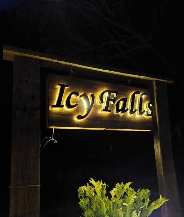 Icy Falls - オヒヤ エクステリア 写真